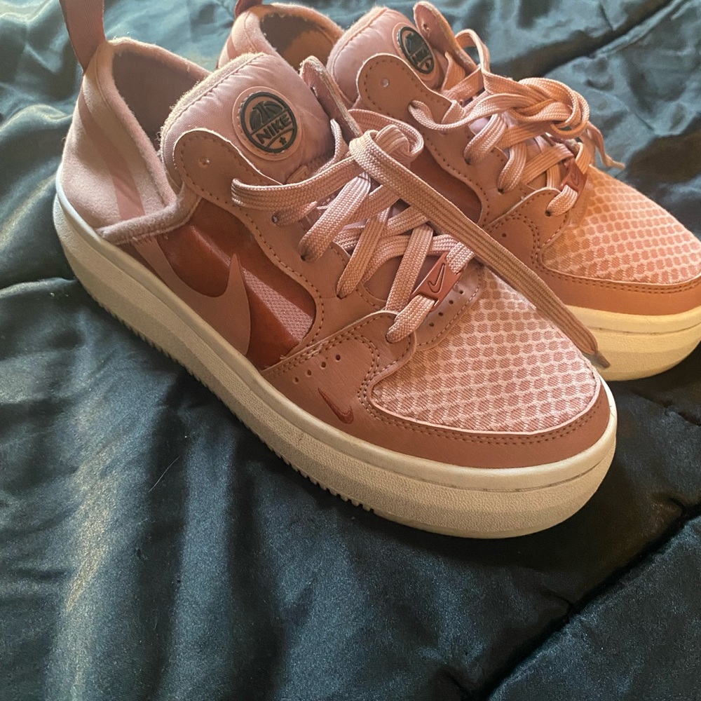 Nike Light Pink Sneakers